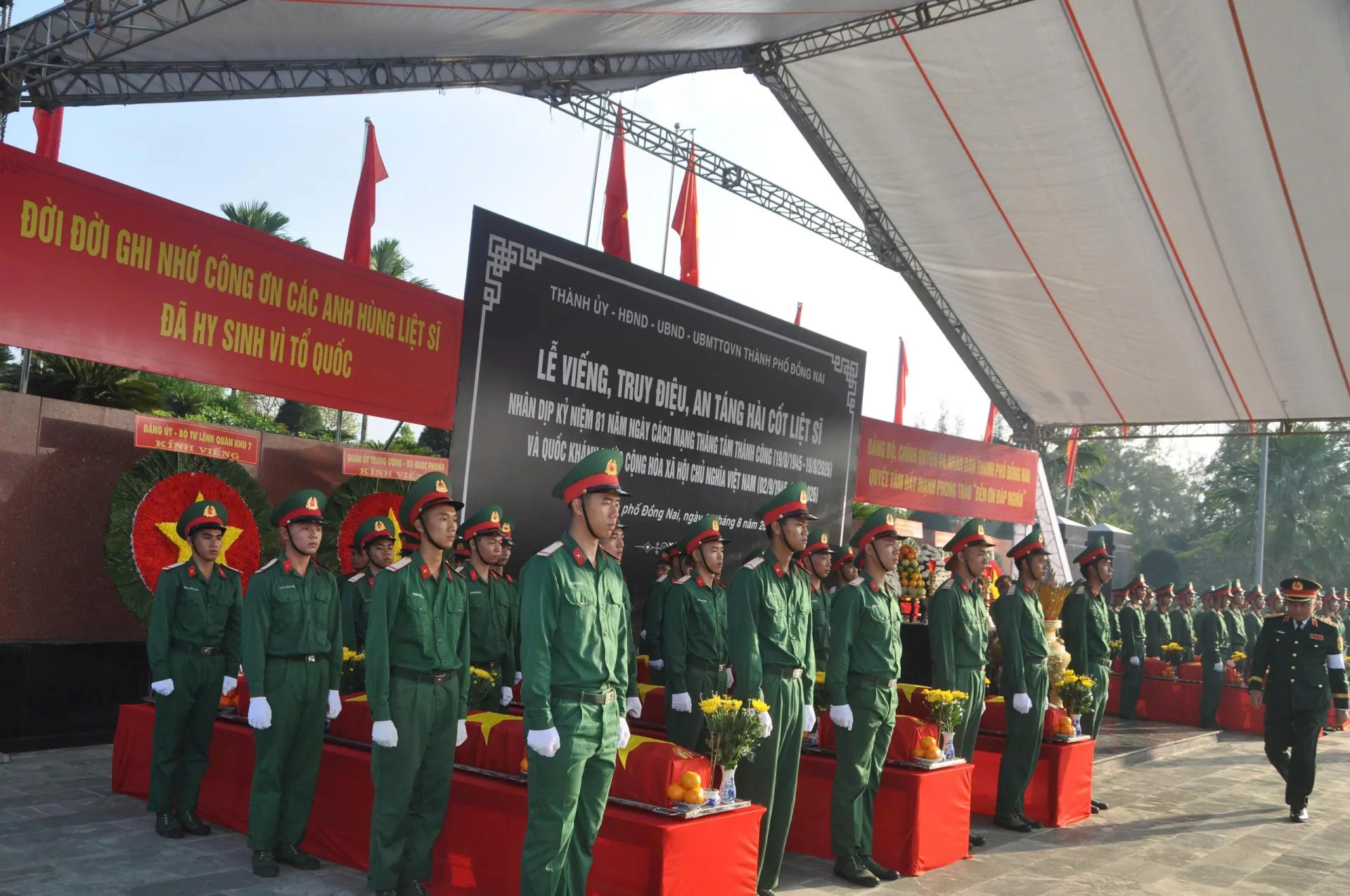 Lễ viếng, truy điệu và an táng 29 bộ hài cốt liệt sĩ
