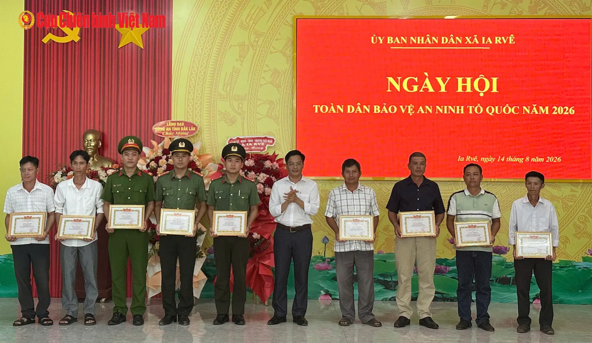 Ngày hội toàn dân bảo vệ an ninh Tổ quốc nơi biên cương Ia Rvê