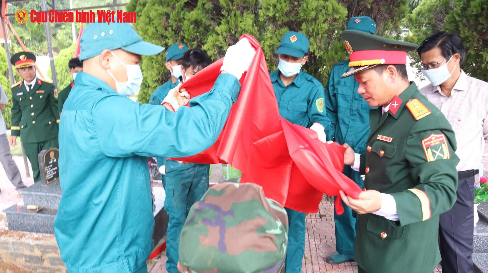 Tỉnh Đắk Lắk lấy mẫu sinh phẩm hài cốt liệt sĩ tại xã Krông Bông