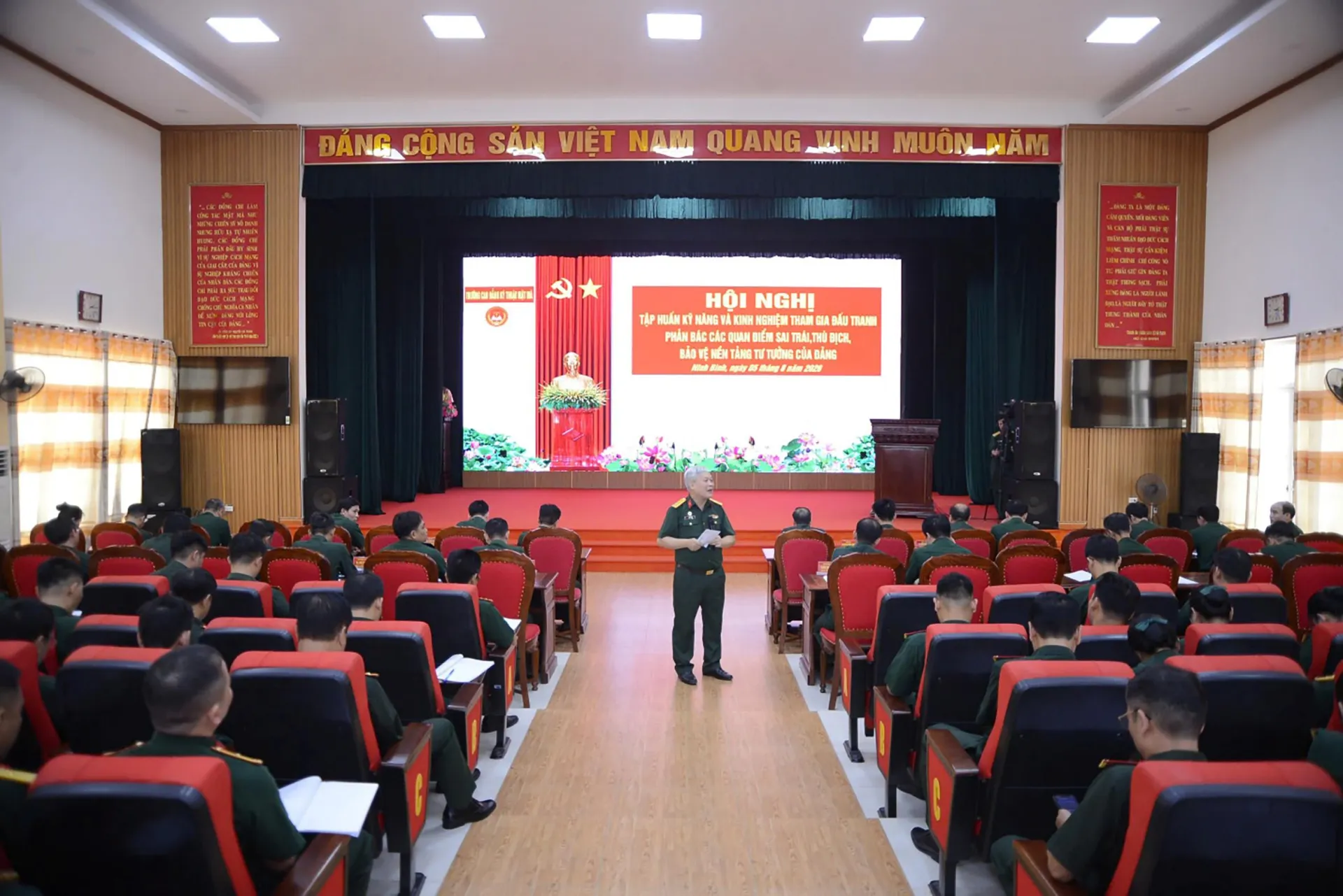 “Giải mã” nhà trường mang tên “Mật mã”