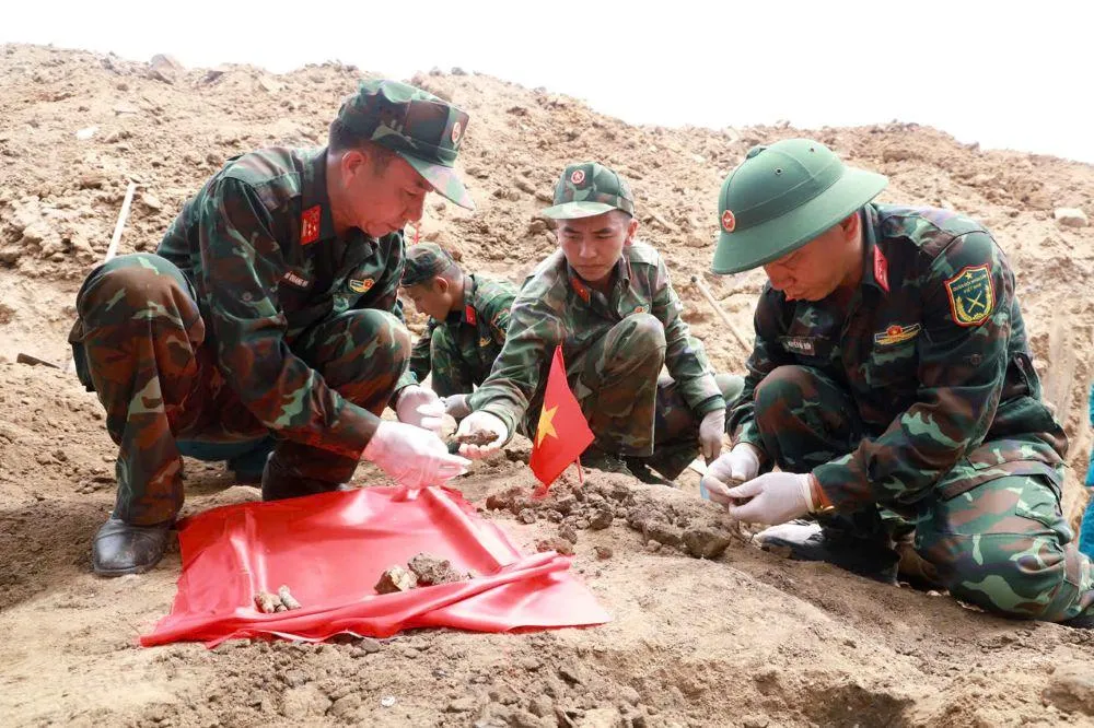 Phát hiện nhiều di vật và hài cốt liệt sĩ tại khu vực Nhà lao thành Diên Khánh