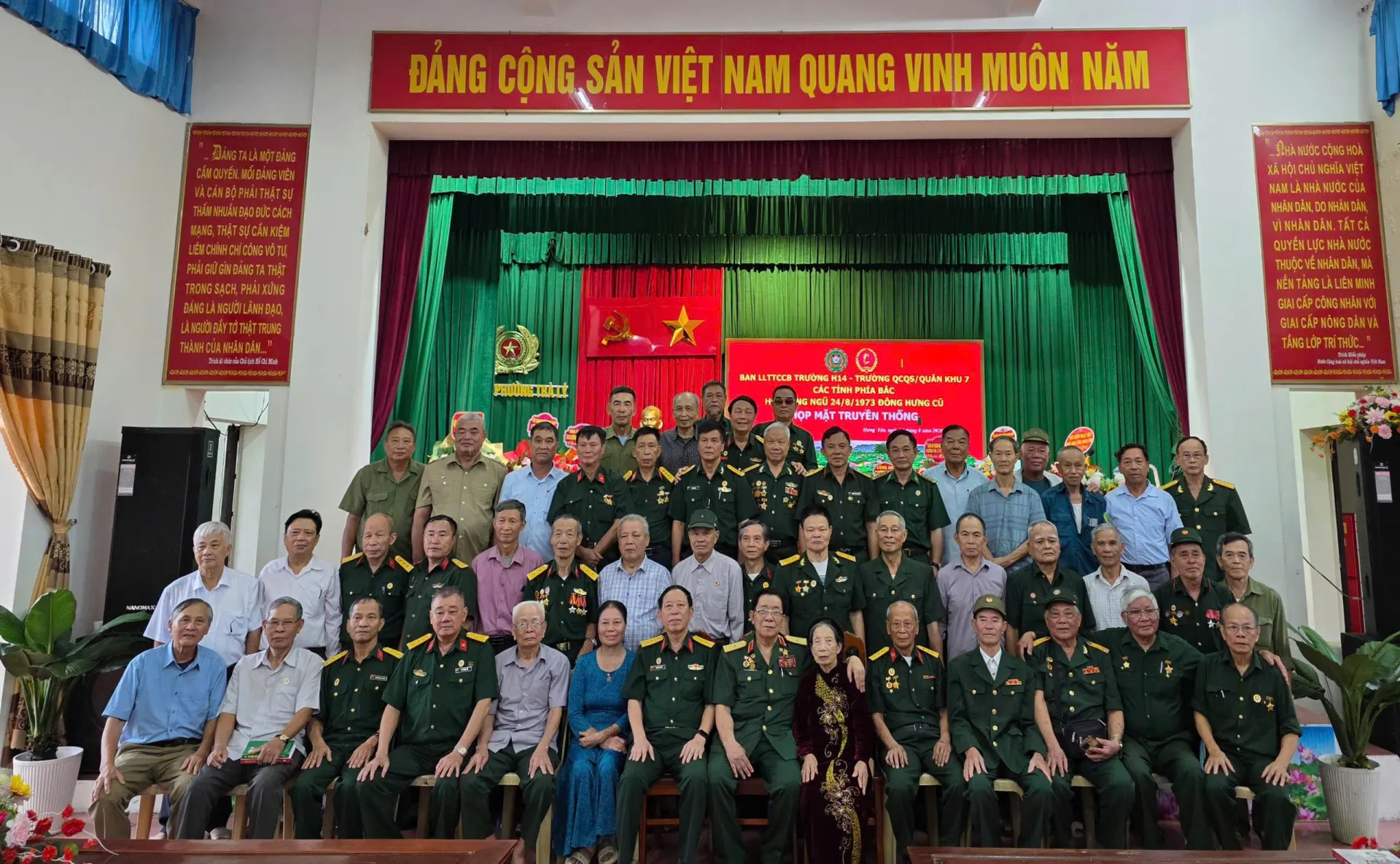 H14 - Một thời hoa lửa, một đời nghĩa tình