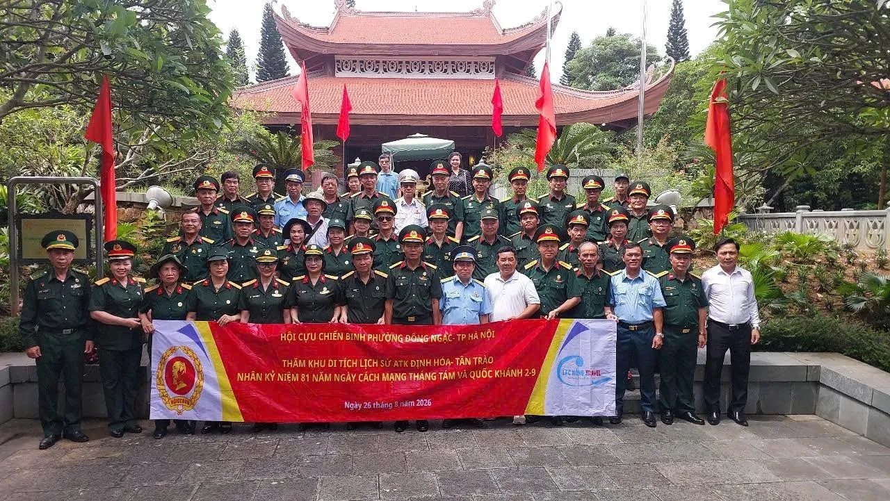 Hội Cựu chiến binh phường Đông Ngạc (TP Hà Nội) về nguồn và tiếp lửa truyền thống cho thế hệ trẻ