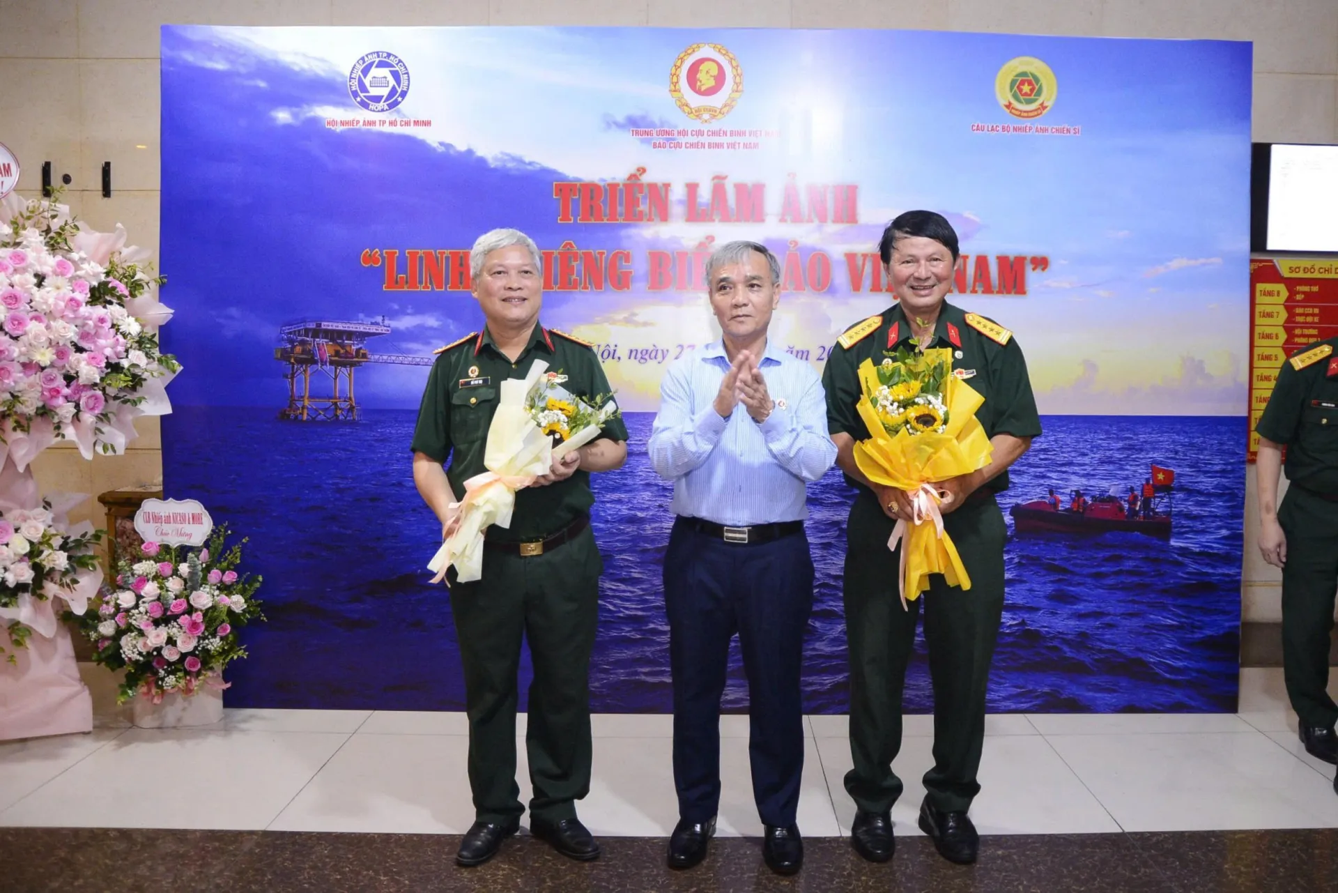 Triển lãm ảnh “Linh thiêng Biển đảo Việt Nam”