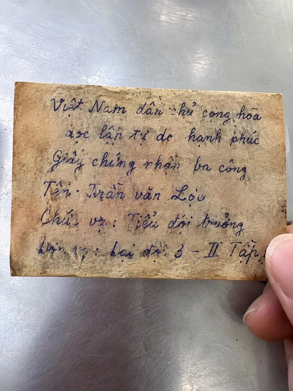 Gia Lai: 500 ngày đêm xác định danh tính liệt sĩ mang tên Trần Văn Lộc khi khai quật mộ phục vụ giám định ADN .