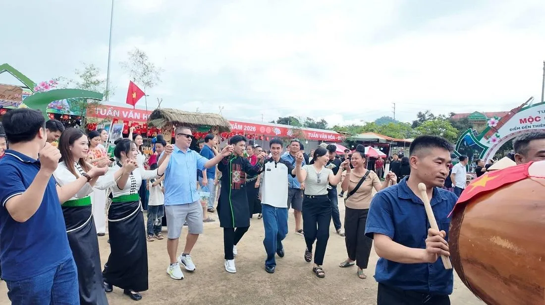 Mộc Châu vào hội, sắc màu văn hóa lan tỏa giữa cao nguyên