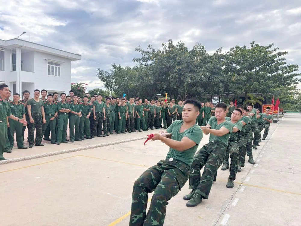Trường Sĩ quan Thông tin sôi nổi các hoạt động chào mừng Quốc khánh 2-9