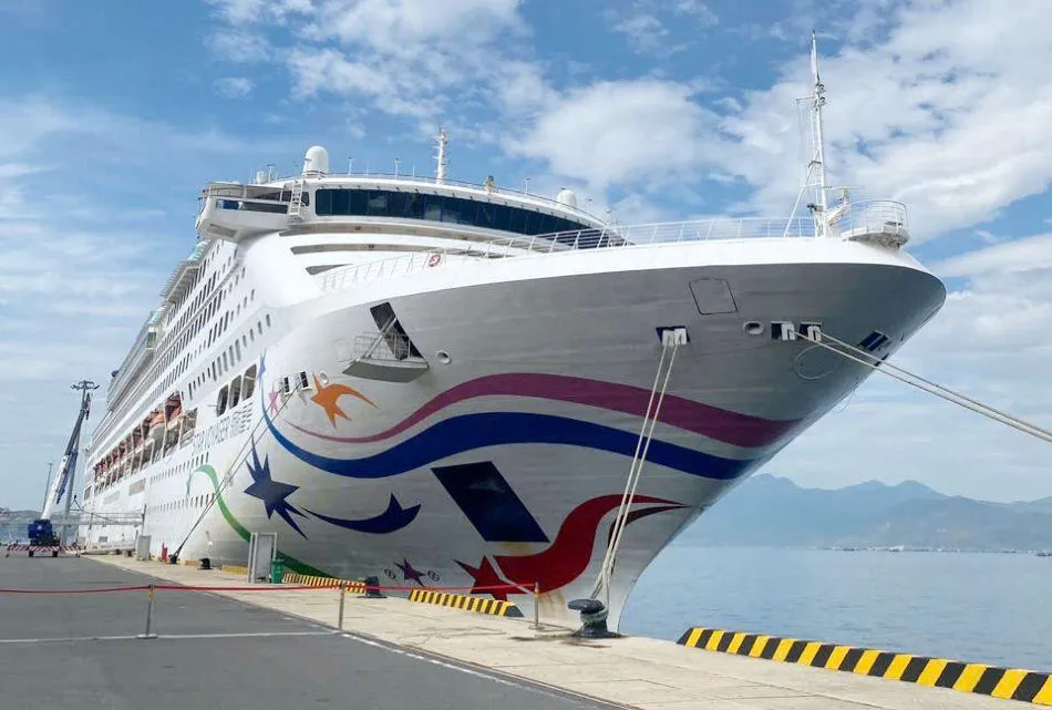 Khánh Hòa đón hơn 1.000 du khách quốc tế từ tàu STAR VOYAGER