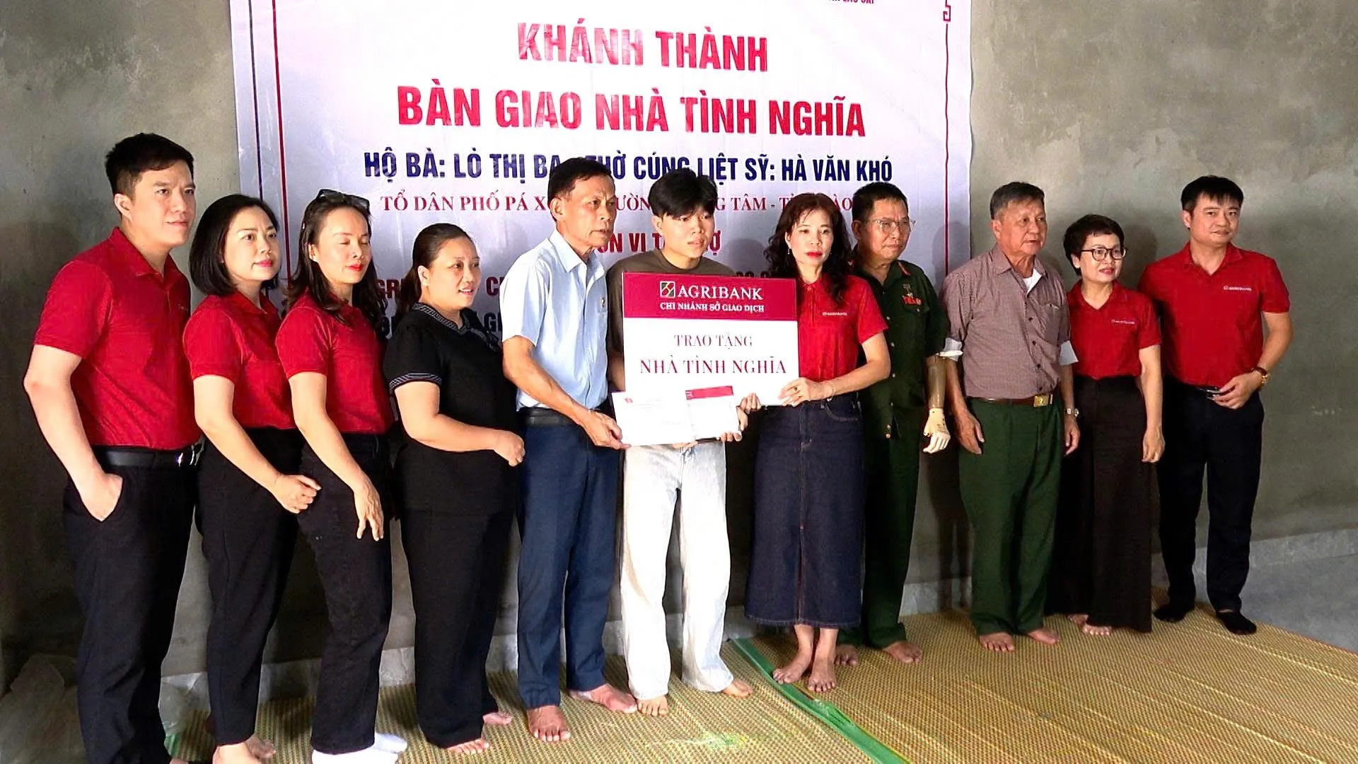 LÀO CAI: KHÁNH THÀNH BÀN GIAO 4 CĂN NHÀ TÌNH NGHĨA CHO THÂN NHÂN LIỆT SĨ