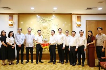 VCCI cam kết đồng hành thúc đẩy phát triển kinh tế và cộng đồng doanh nghiệp Khánh Hòa