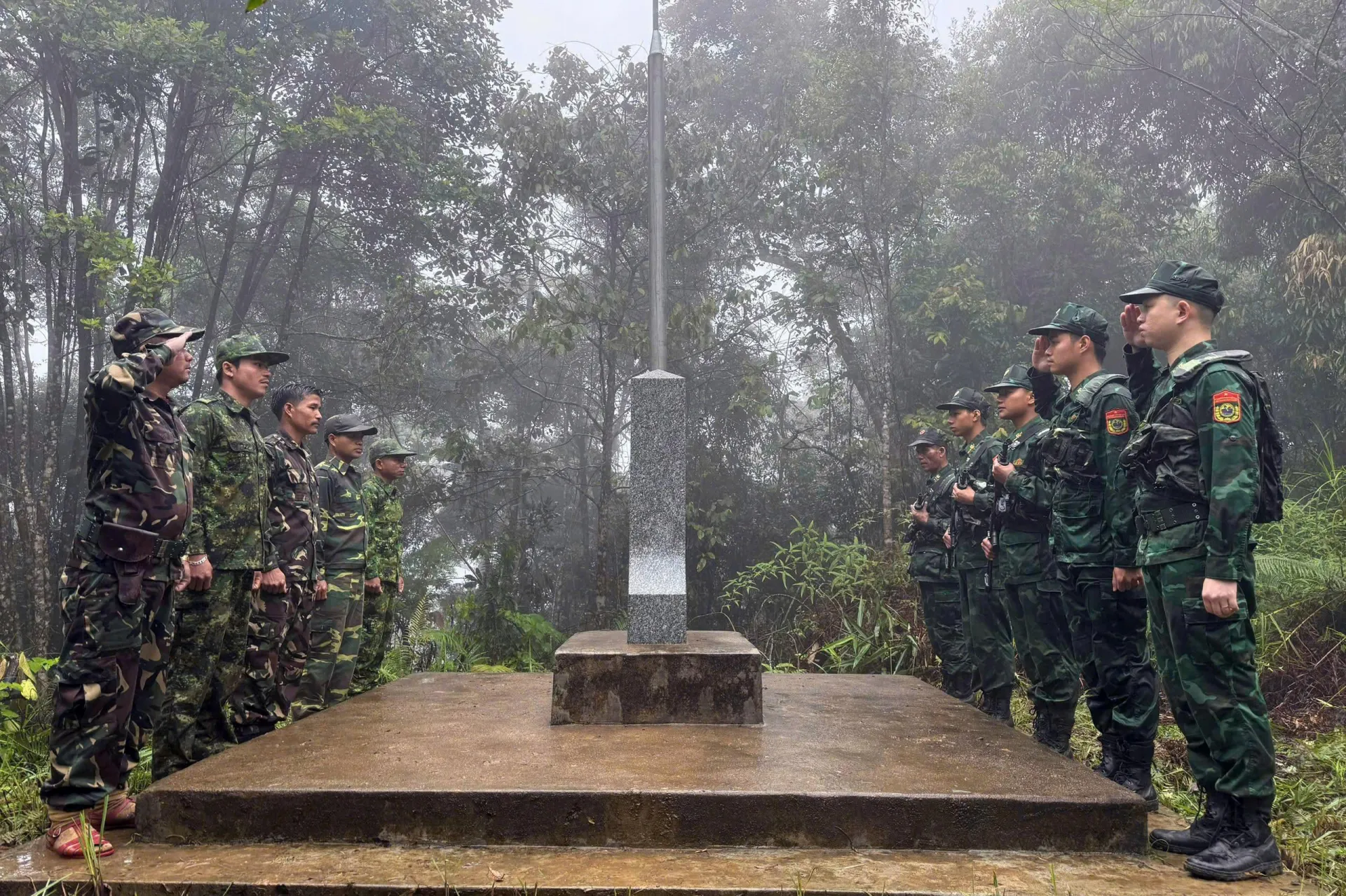 Thi đua giữ vững chủ quyền, an ninh biên giới