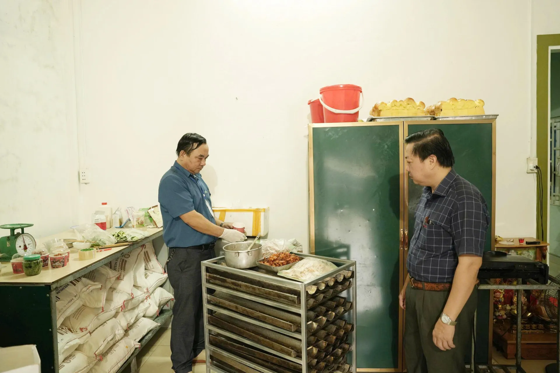 Vụ 46 người nhập viện sau khi ăn bánh mì ở Quảng Trị: Lấy mẫu thực phẩm, bệnh phẩm gửi xét nghiệm để xác định nguyên nhân