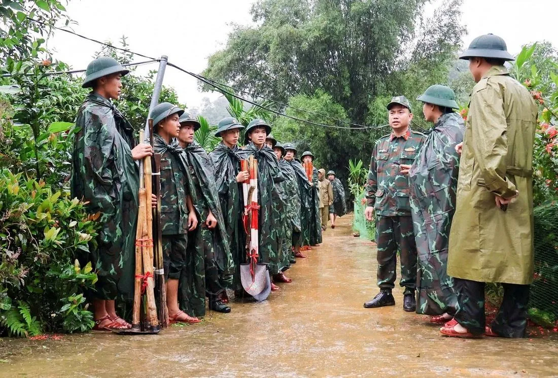 Phú Thọ: Sạt lở vùi lấp 3 người trong một gia đình ở Đà Bắc