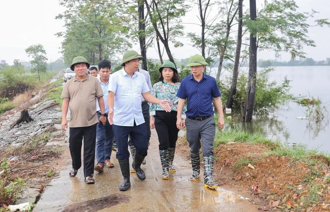 Hà Nội căng mình ứng phó nước sông dâng, phát lệnh báo động trên 4 tuyến sông