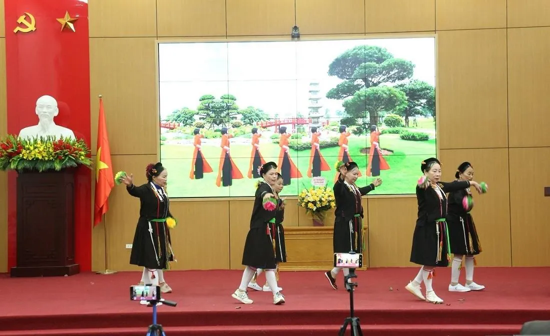 Để tiếng hát Soọng cô ngân vang ở Đại Đình