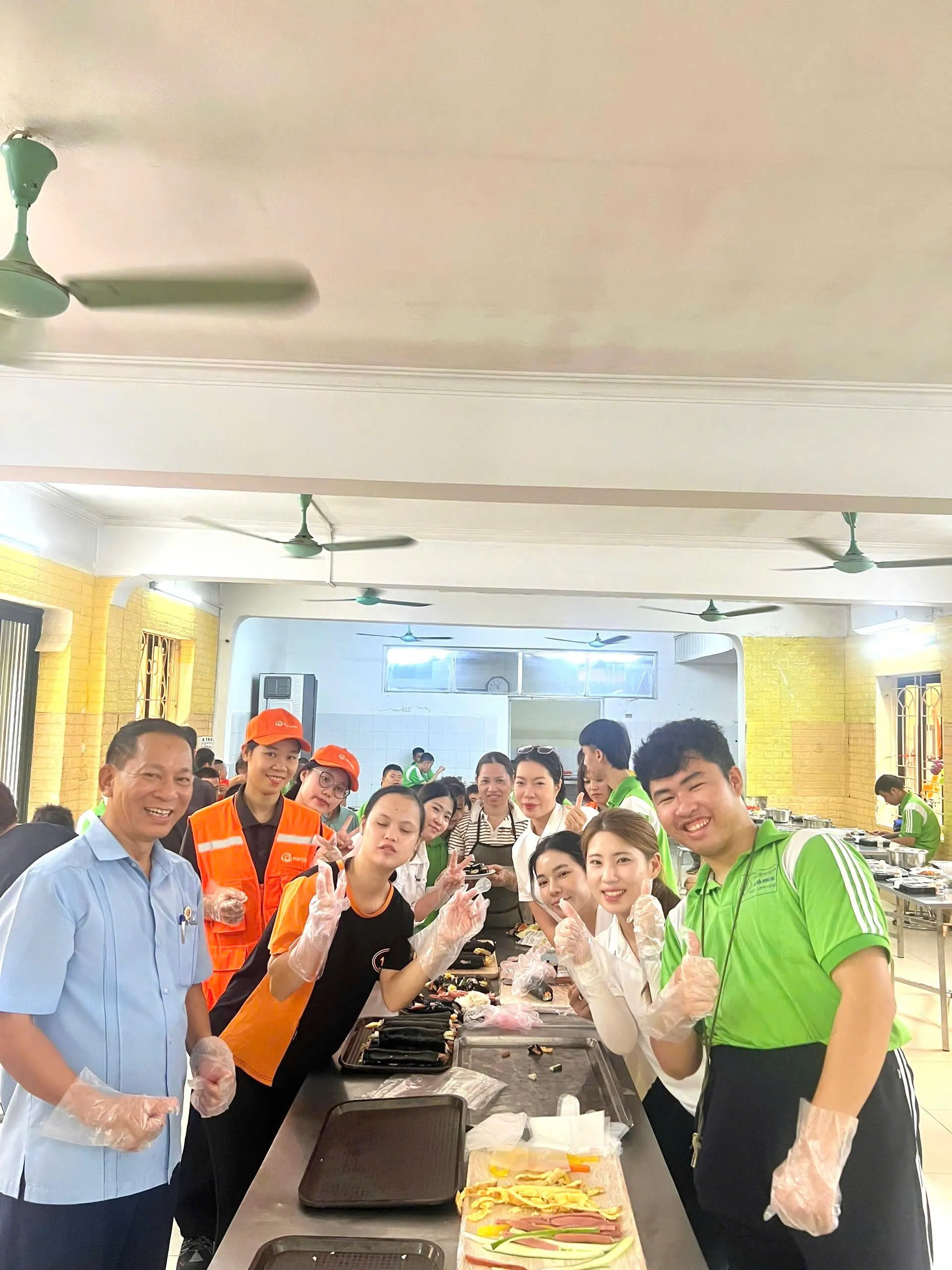 TRUNG THU Ở LÀNG HỮU NGHỊ VIỆT NAM 