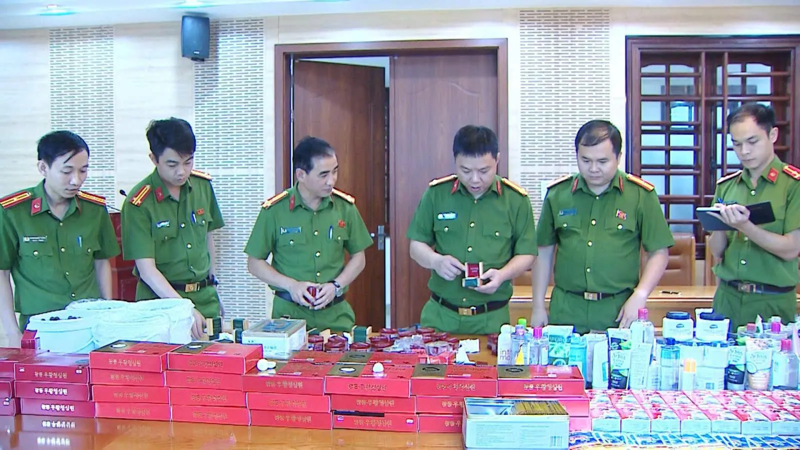 Công an tỉnh Thanh Hóa đánh sập đường dây sản xuất, buôn bán thuốc An Cung và mỹ phẩm nhập ngoại giả