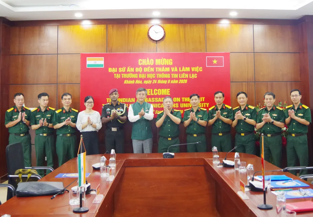 Đại sứ Ấn Độ thăm và làm việc tại Trường Đại học Thông tin liên lạc