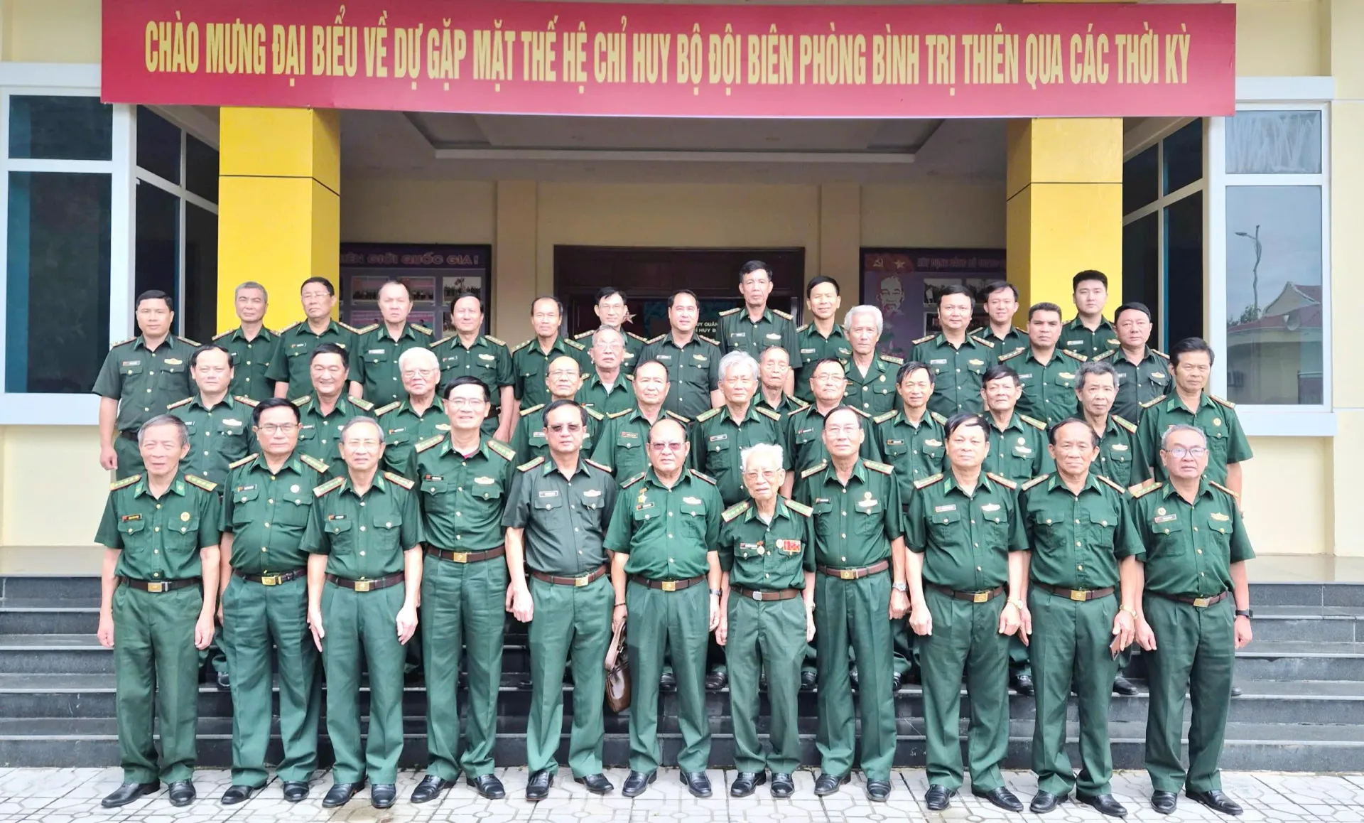 Gặp mặt nghĩa tình các thế hệ chỉ huy Bộ đội Biên phòng Bình - Trị - Thiên
