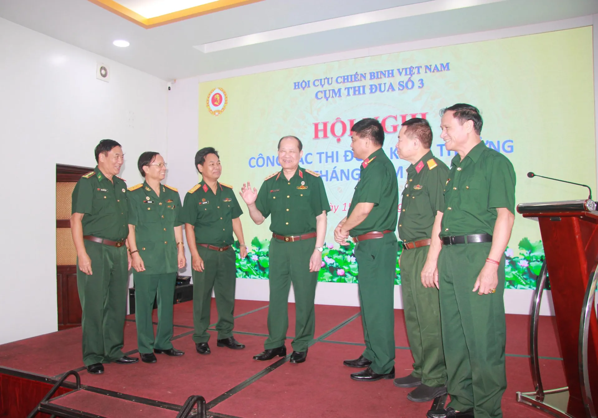 Thi đua bằng những việc làm thiết thực