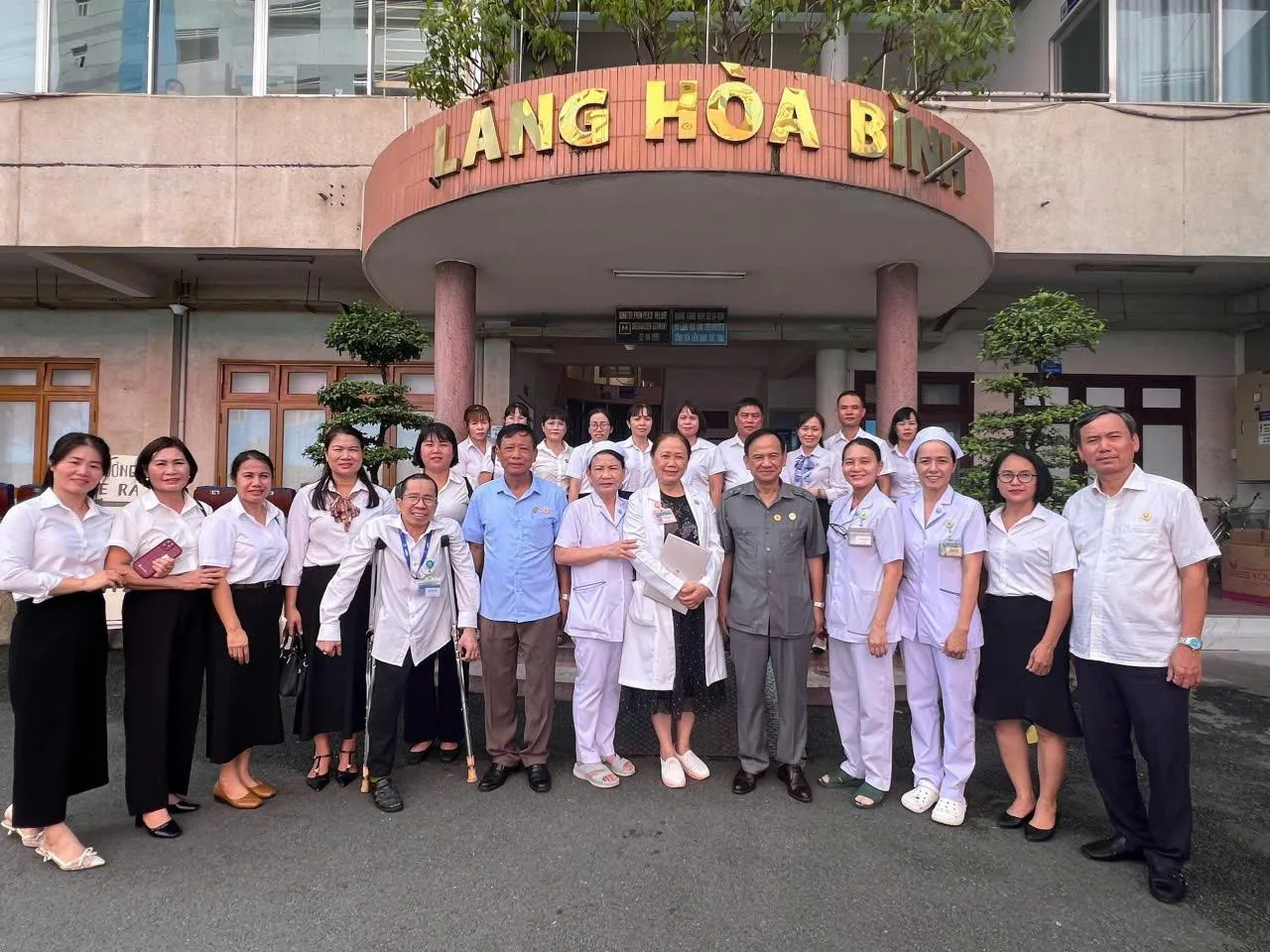 Làng Hữu nghị Việt Nam thăm, làm việc với Bệnh viện Từ Dũ