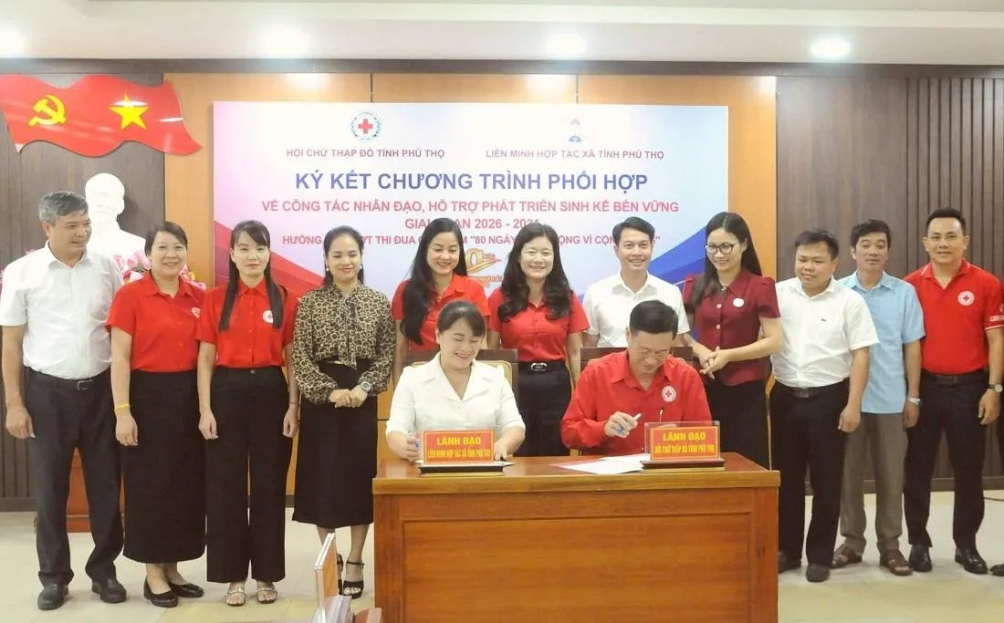 Gắn công tác nhân đạo với hỗ trợ sinh kế bền vững