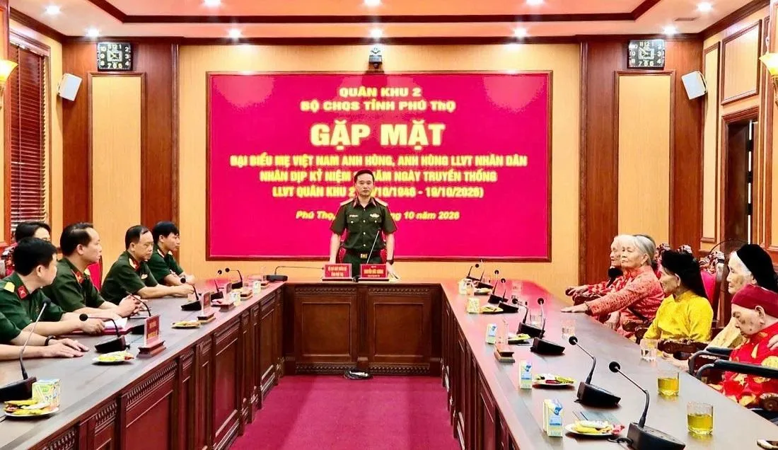 Quân khu 2 kỷ niệm 80 năm Ngày truyền thống và đón nhận danh hiệu Anh hùng