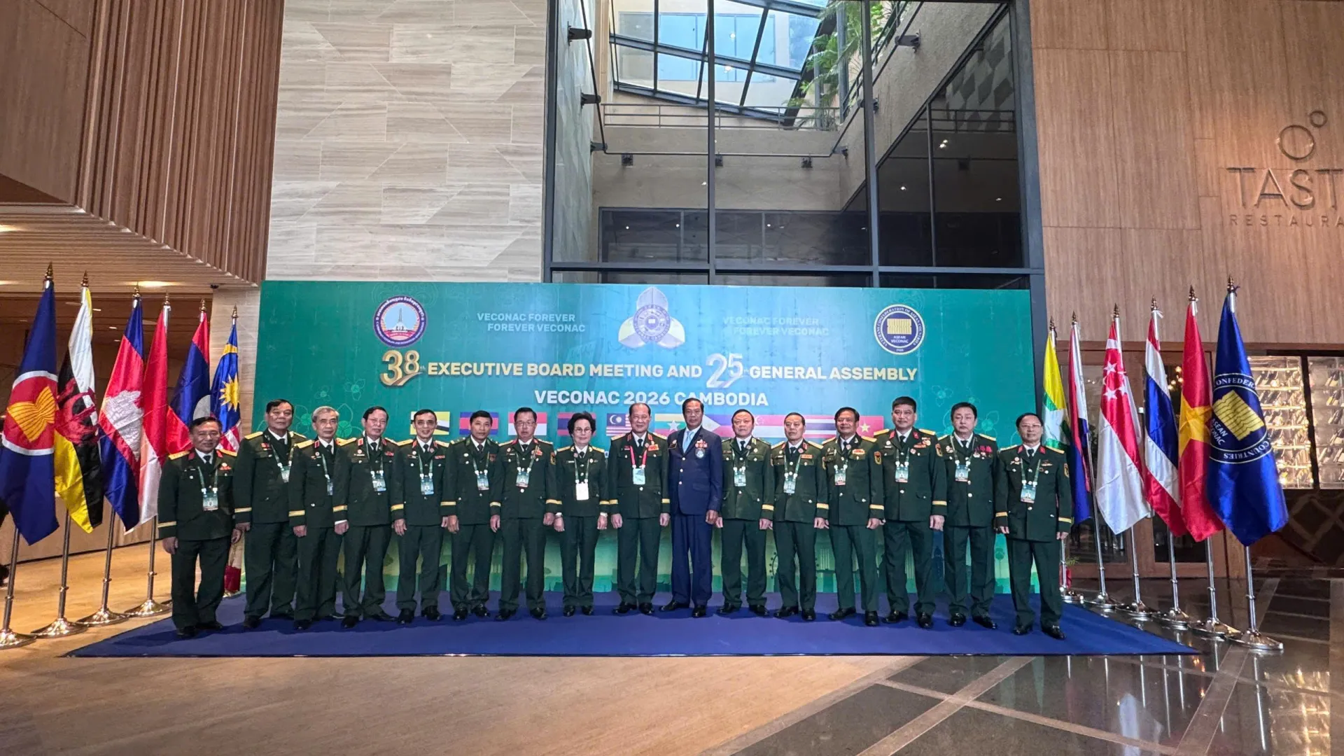 Đoàn đại biểu Hội CCB Việt Nam tham dự Đại hội. doan-vn-0728