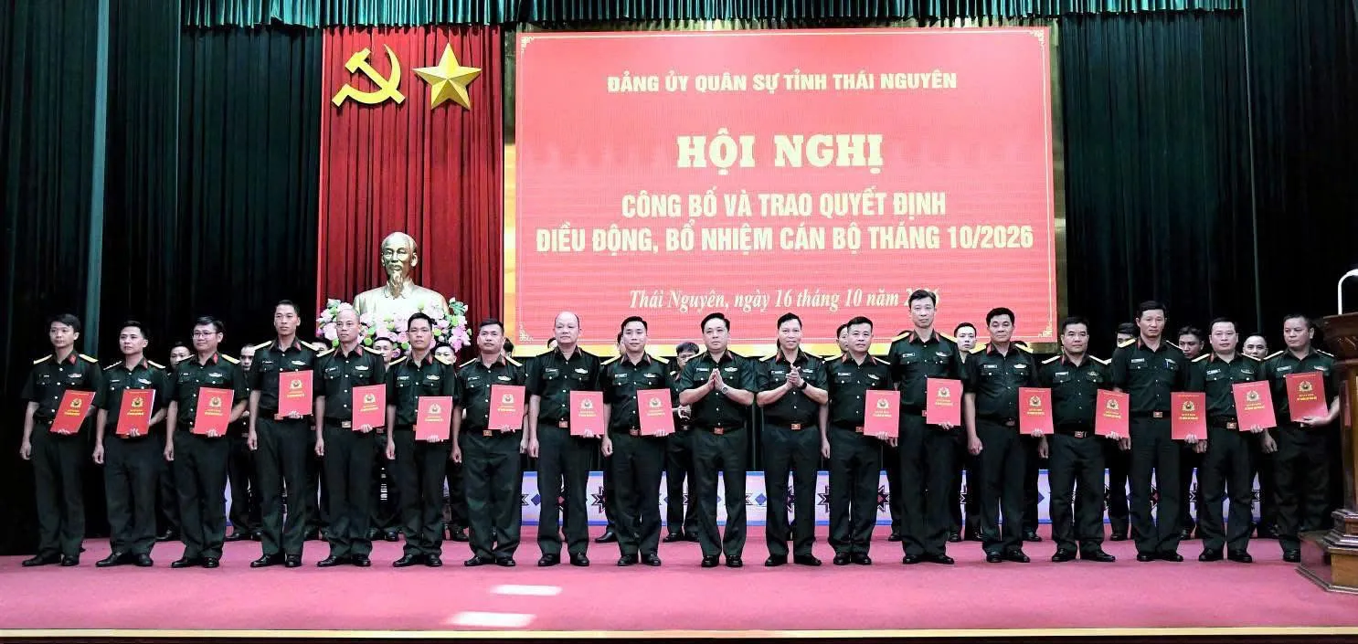 THÁI NGUYÊN BỐ TRÍ CHÍNH TRỊ VIÊN LÀ SĨ QUAN CHÍNH QUY CHO 100% BAN CHQS CẤP XÃ
