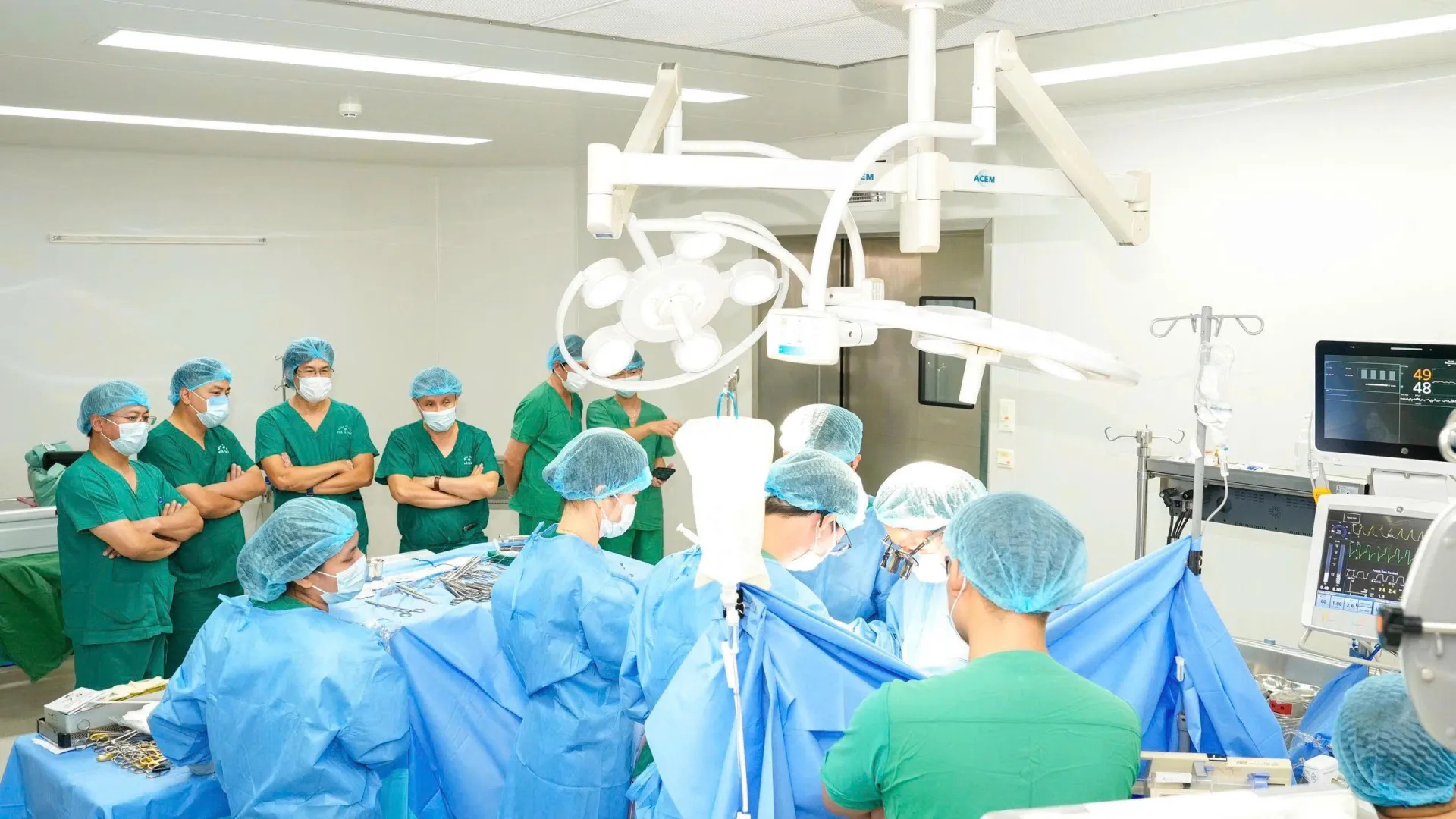 Bệnh viện Trung ương Huế hỗ trợ Bệnh viện C Đà Nẵng lần đầu phẫu thuật bắc cầu động mạch vành