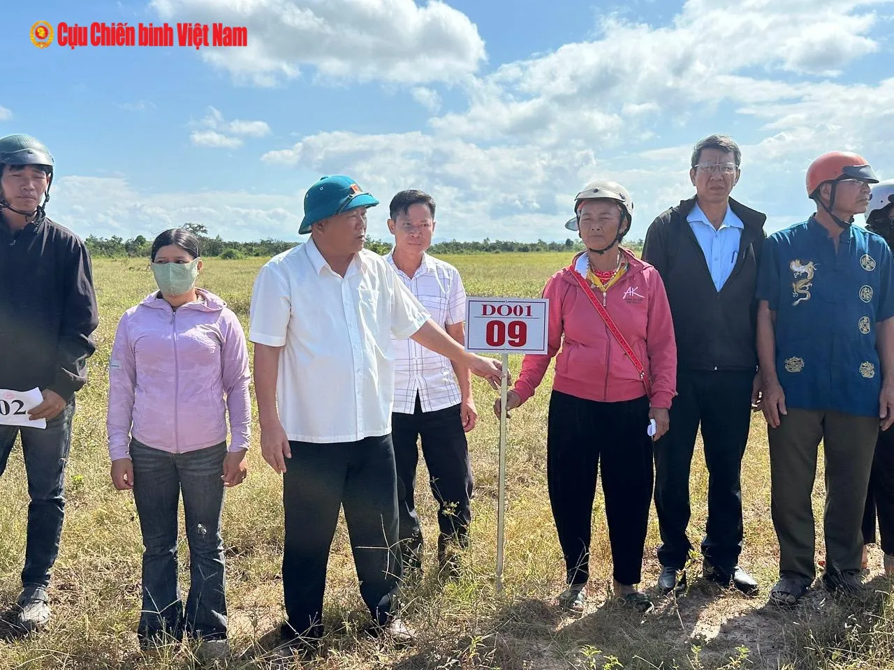 Tỉnh Đắk Lắk cấp đất cho 28 hộ dân xã biên giới Ia Rvê
