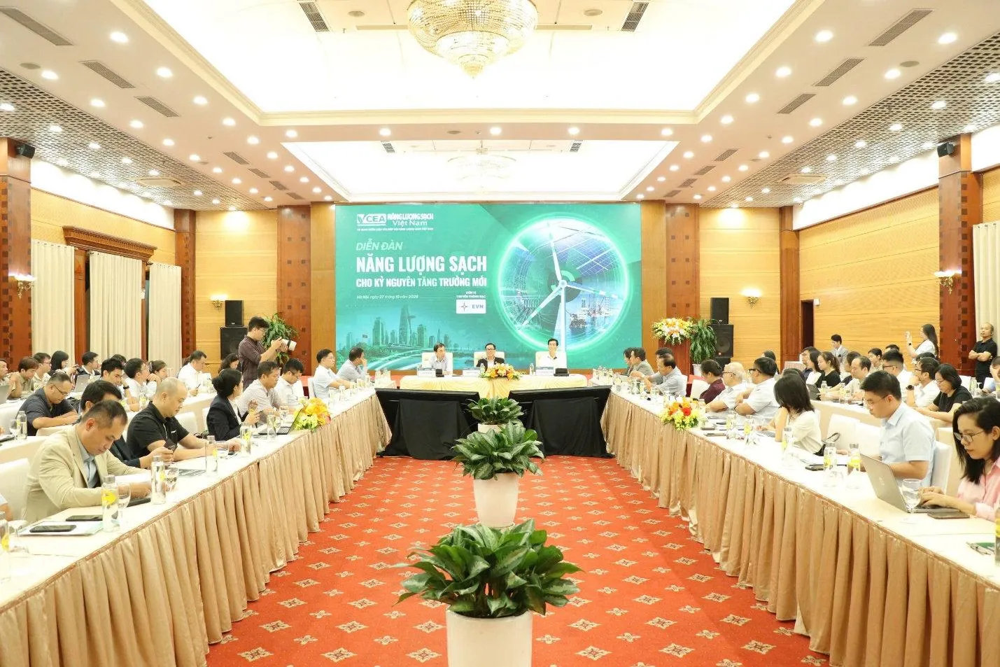 Năng lượng sạch cho kỷ nguyên tăng trưởng mới