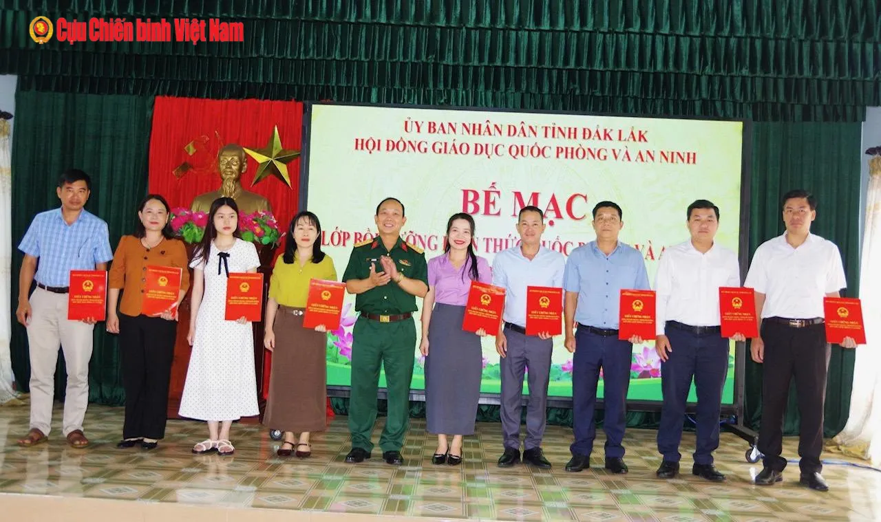 Tỉnh Đắk Lắk bế mạc lớp bồi dưỡng kiến thức quốc phòng và an ninh