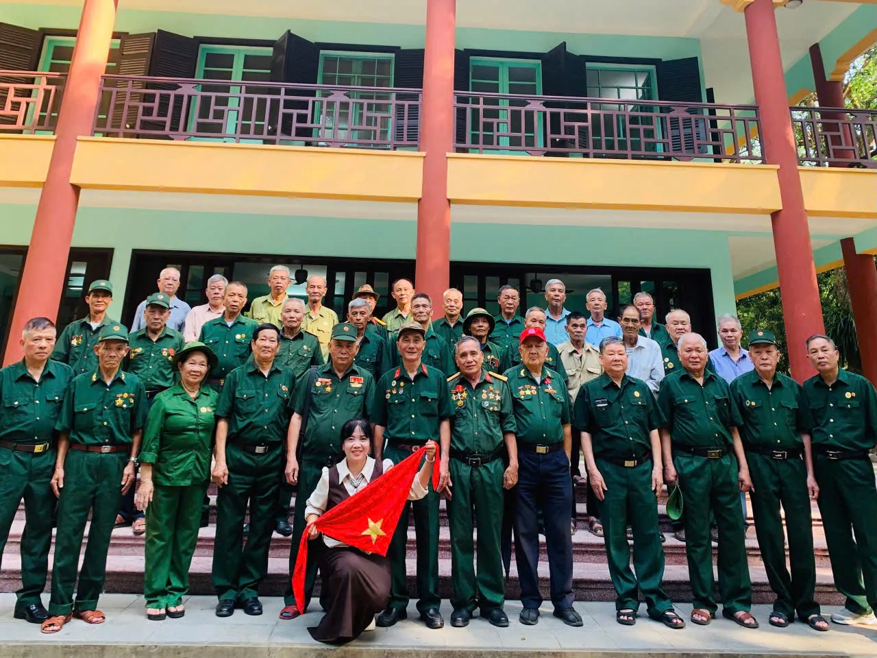 CỰU CHIẾN BINH TỈNH TUYÊN QUANG VỀ NGUỒN TẠI K9 – ĐÁ CHÔNG