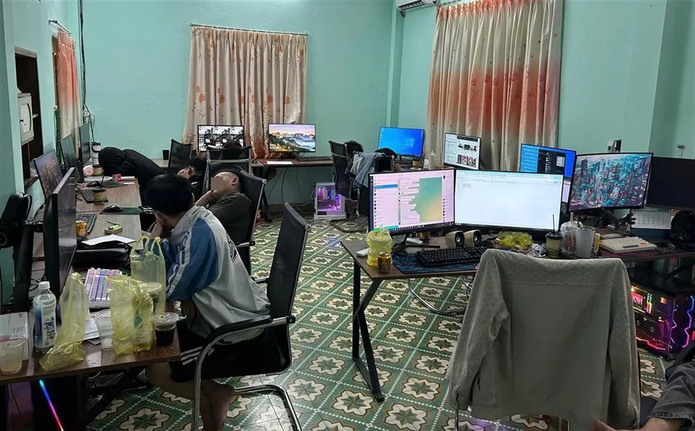 Triệt phá ổ nhóm tội phạm công nghệ cao chiếm đoạt 21.000 tài khoản thẻ tín dụng