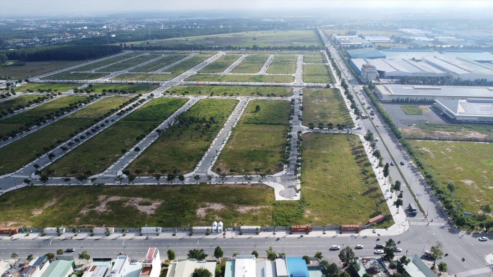 Điểm tin chứng khoán 8/11: Một doanh nghiệp vượt bão nhóm bất động sản