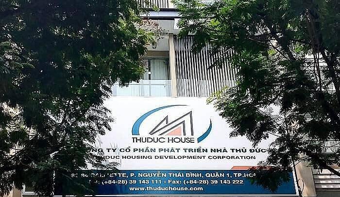 Điểm tin chứng khoán 19/12: Sắc đỏ bao trùm cổ phiếu bất động, riêng 1 mã ngược dòng chạm đỉnh
