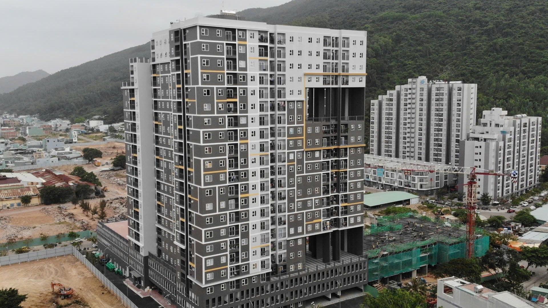 Điểm tin BĐS - tài chính 9/7: Tập trung hoàn thiện hệ thống tiêu chuẩn cho đường sắt hiện đại