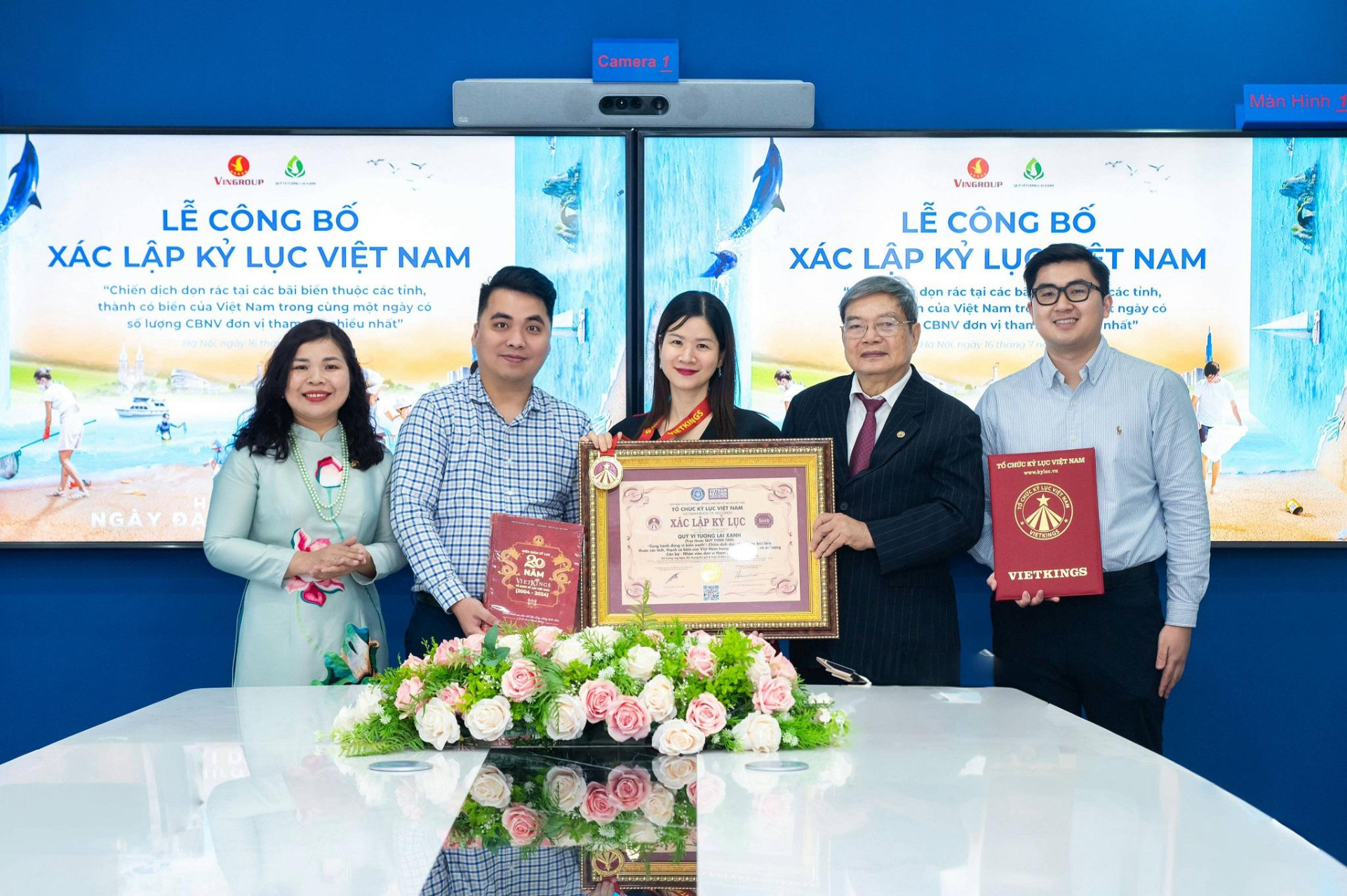 Quỹ Vì tương lai xanh xác lập kỷ lục chiến dịch dọn rác bờ biển lớn nhất Việt Nam