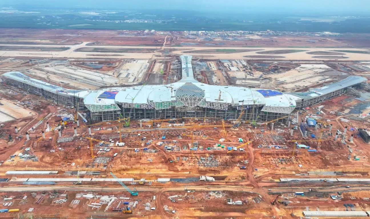 Điểm tin BĐS - tài chính 12/8: Đề xuất 2 phương án điều phối mạng bay giữa sân bay Long Thành và Tân Sơn Nhất