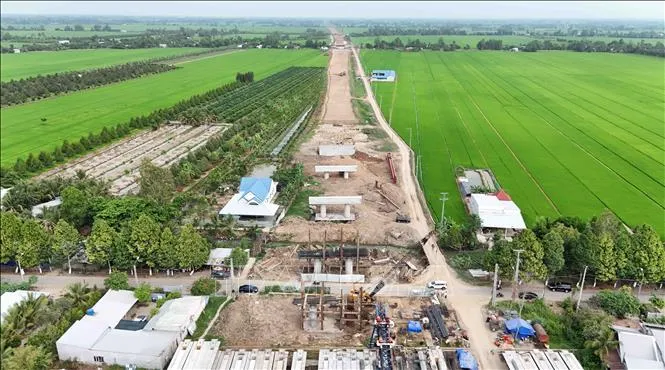 Điểm tin BĐS - tài chính 6/9: Cần Thơ chỉ đạo đảm bảo cung cấp cát cho dự án cao tốc Châu Đốc - Cần Thơ - Sóc Trăng