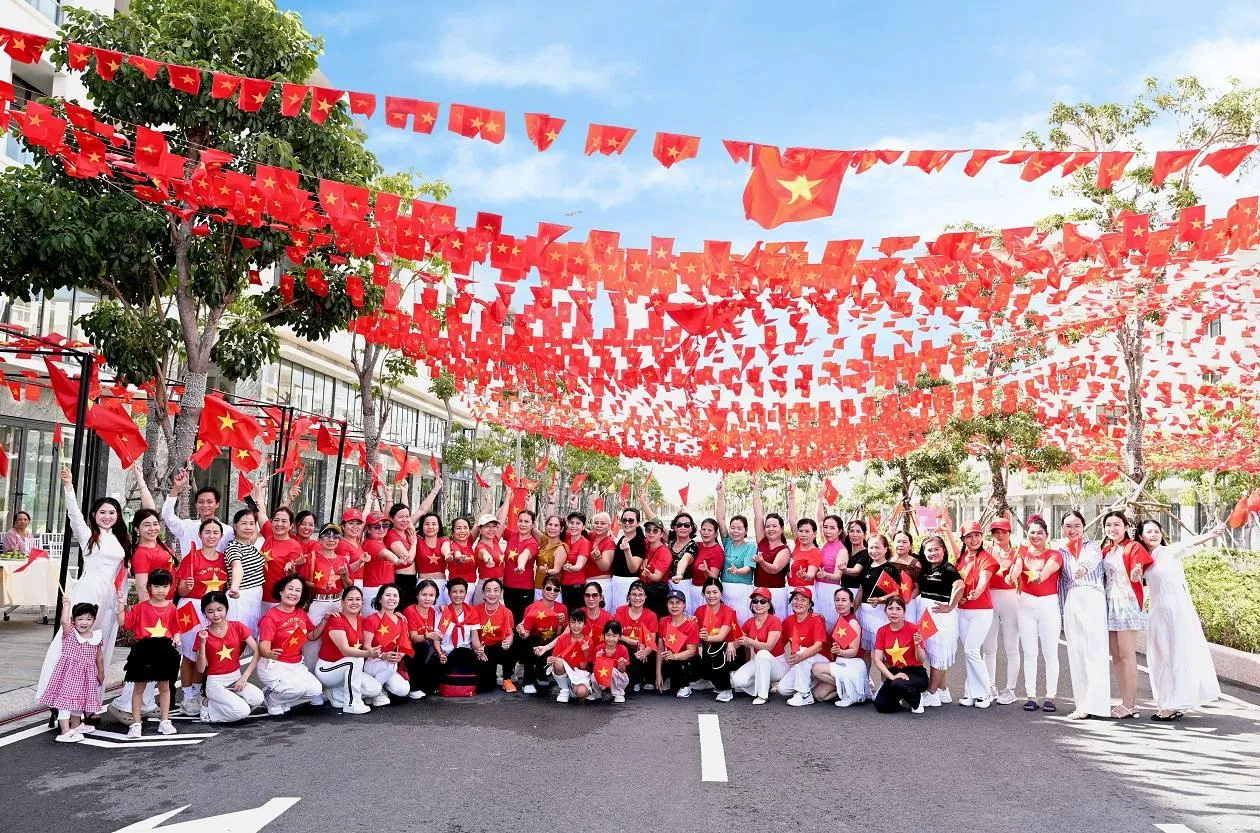 Sắc cờ rực rỡ mừng Tết Độc lập 2/9 tại Meyhomes Capital Phú Quốc
