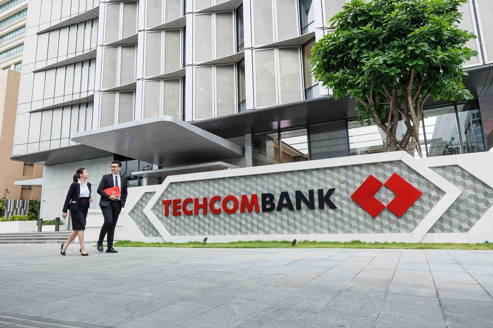 S&P công bố nâng xếp hạng tín nhiệm Techcombank (Hose: TCB) lên mức BB