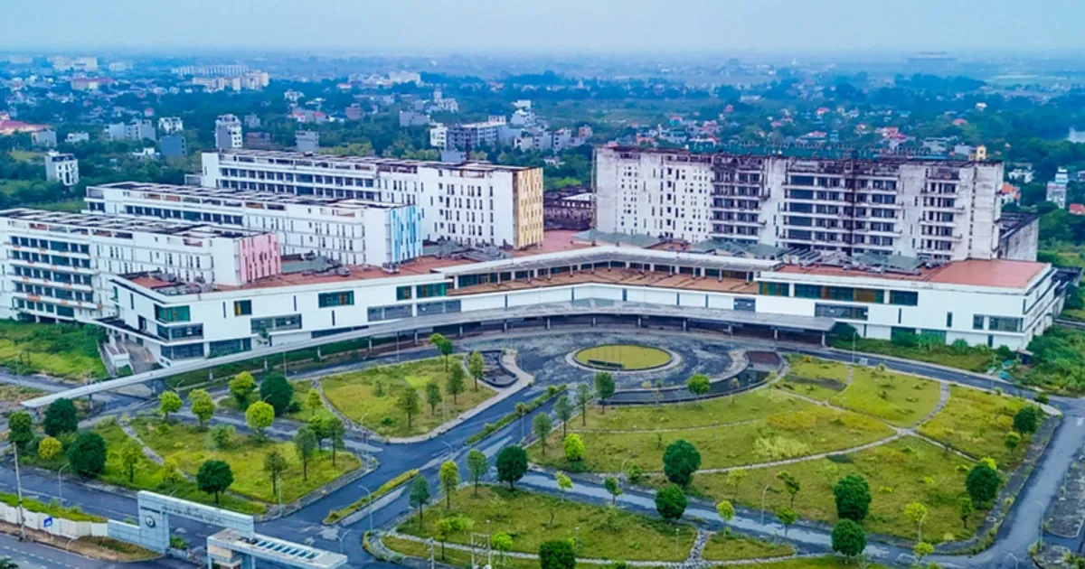 Phó Thủ tướng chốt thời hạn đưa Bệnh viện Bạch Mai, Việt Đức Cơ sở 2 vào hoạt động trước 30/11