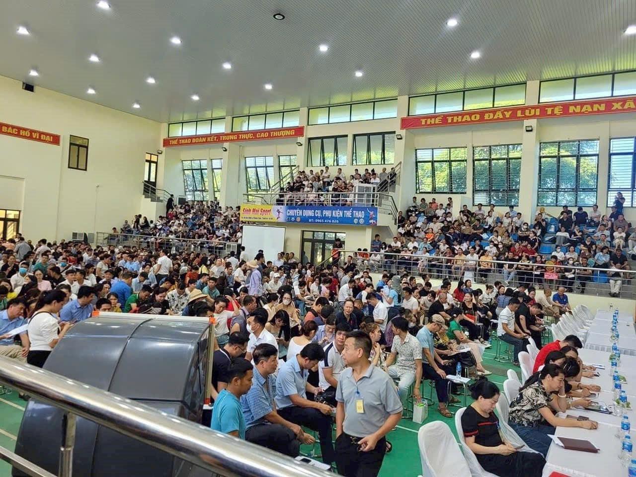 Hà Nội: Đấu giá đất 'sôi động' cuối năm, giá trúng cao nhất tại huyện Mê Linh 85,5 triệu đồng/m², gấp 57 lần giá khởi điểm