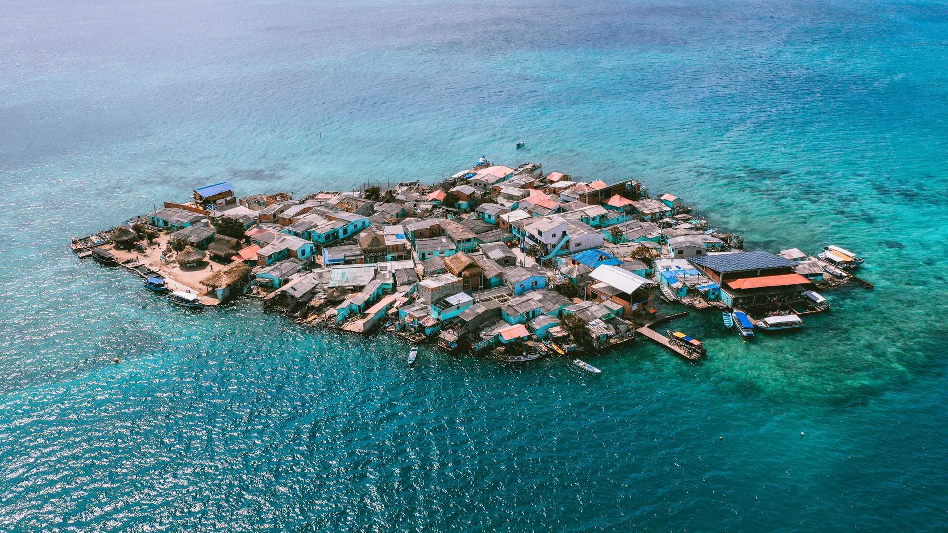 Cuộc sống chen chúc của 800 người trên 1ha đảo Santa Cruz del Islote