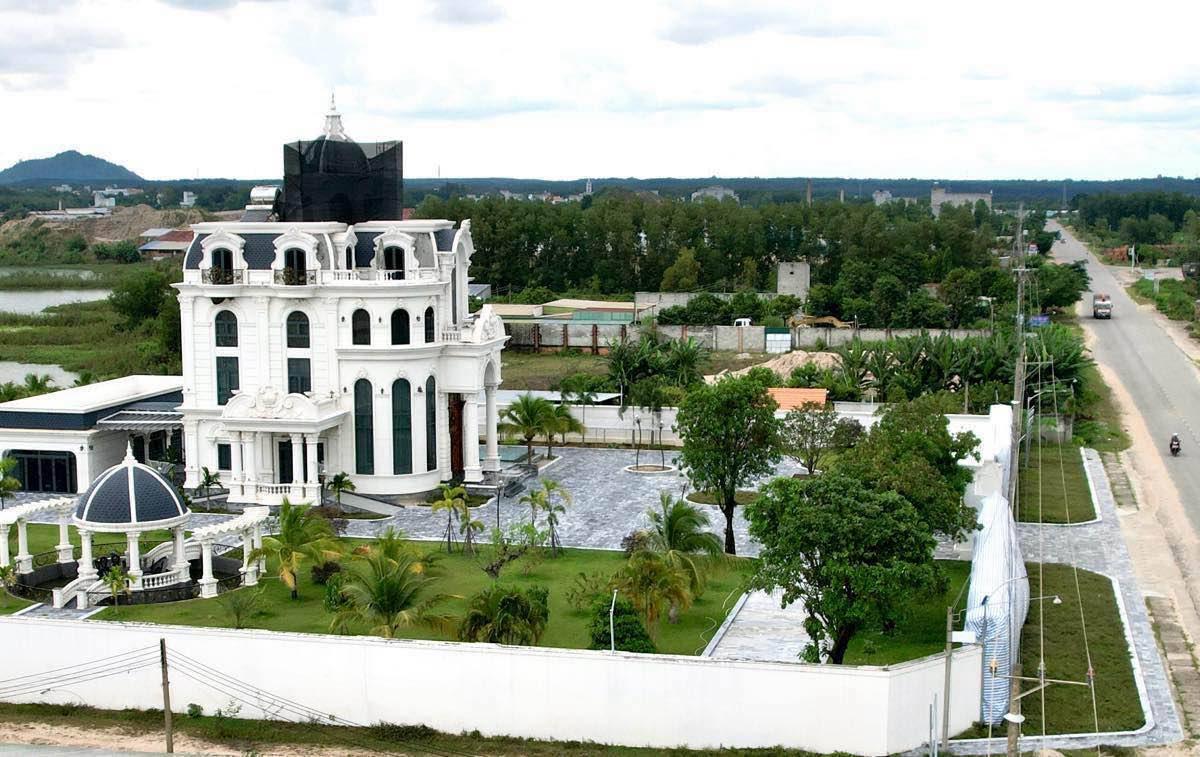 Thêm một lần “hẹn lại”: Biệt thự trái phép ở Bình Thuận tiếp tục lùi ngày tháo dỡ