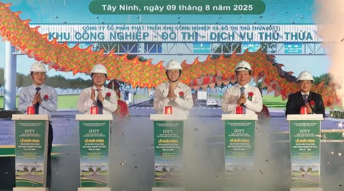 Khu công nghiệp Thủ Thừa 3.000 tỷ đồng chính thức khởi công tại Tây Ninh