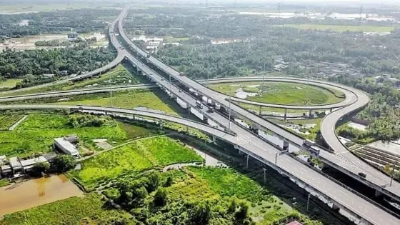 Bất động sản cửa ngõ phía Tây TP.HCM bùng nổ nhờ hạ tầng mới và dòng vốn lớn từ các “tay to”