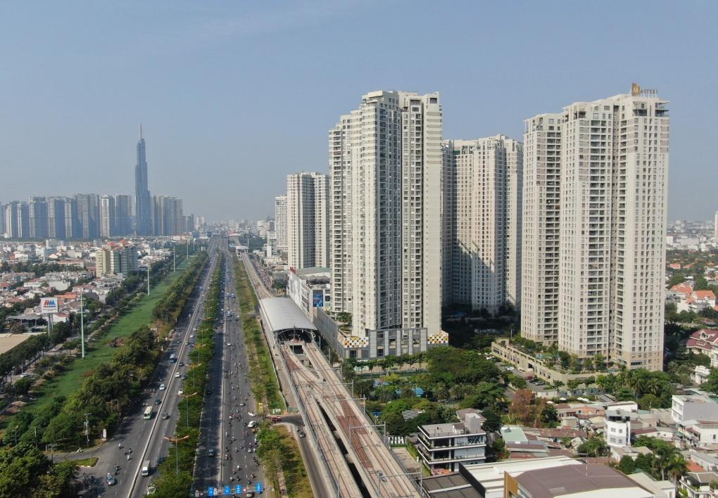 Giá chung cư 'chạm nóc' trăm triệu/m2, các 'ông lớn' bất động sản đua nhau báo lãi khủng